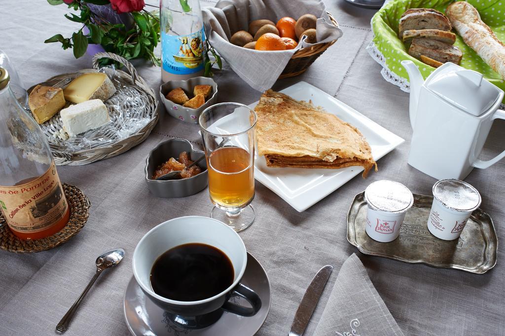 Aux Greniers A Reves Bed and Breakfast Plestan Εξωτερικό φωτογραφία