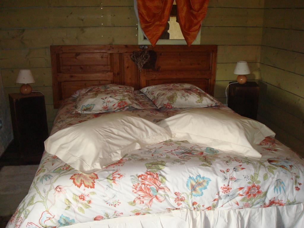 Aux Greniers A Reves Bed and Breakfast Plestan Εξωτερικό φωτογραφία