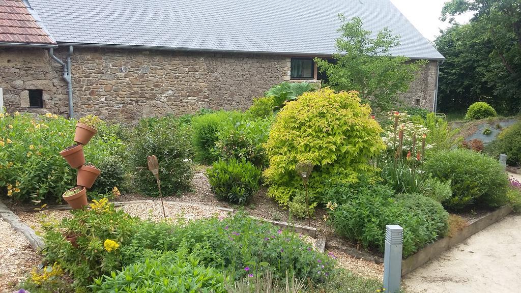 Aux Greniers A Reves Bed and Breakfast Plestan Εξωτερικό φωτογραφία